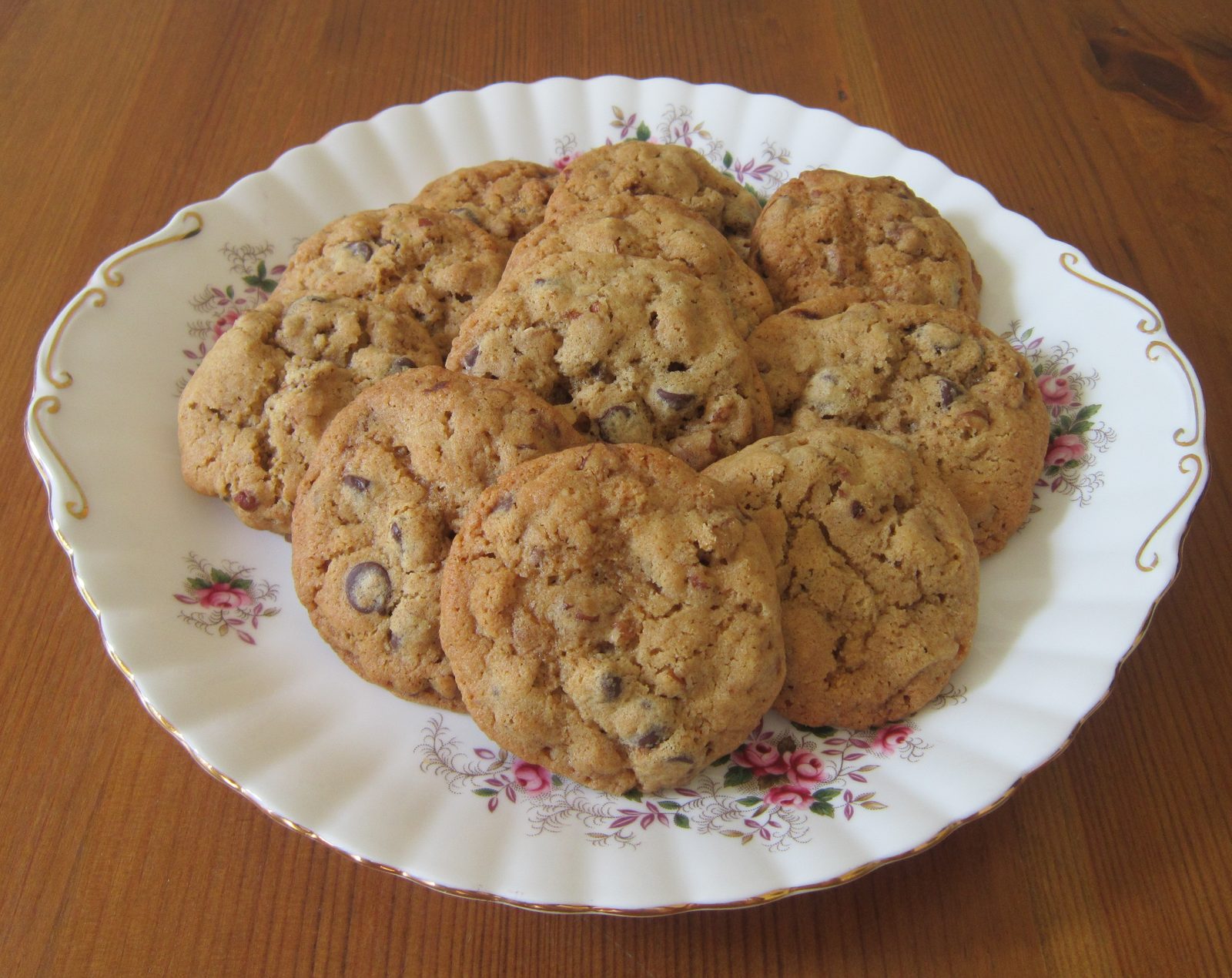 Chocolate Chip Cookies with pecans
