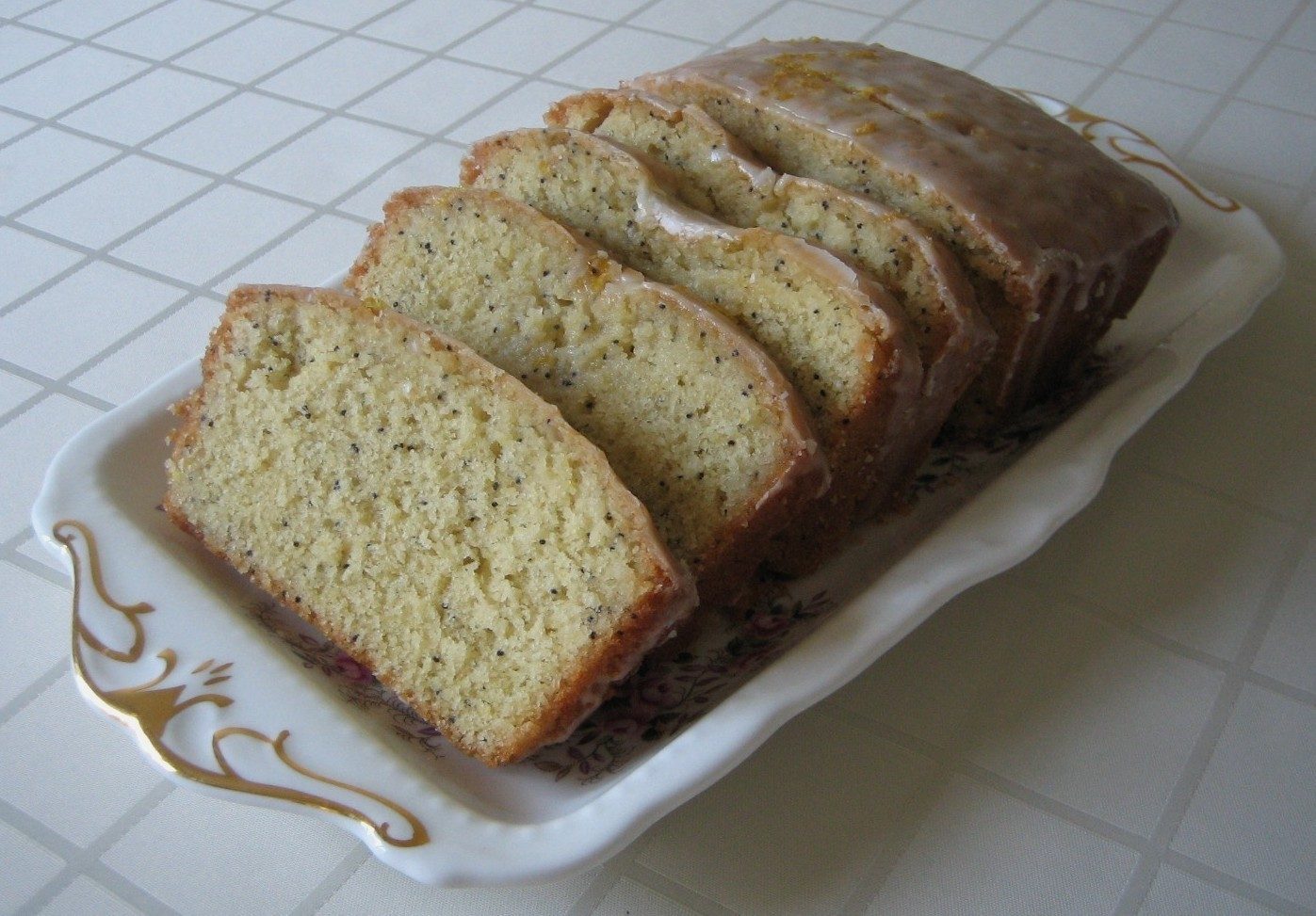 Lemon Drizzle Cake with poppy seeds