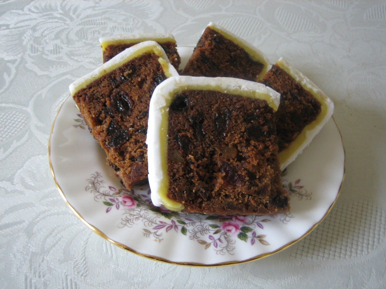 Wynne's Quick and Easy 'Christmas Cake'