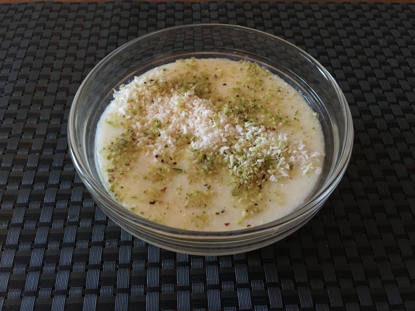 Keşkül (Milk pudding with ground almonds)