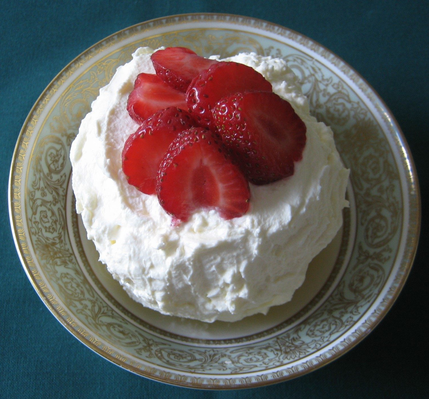 Pineapple Snowball (with strawberries)