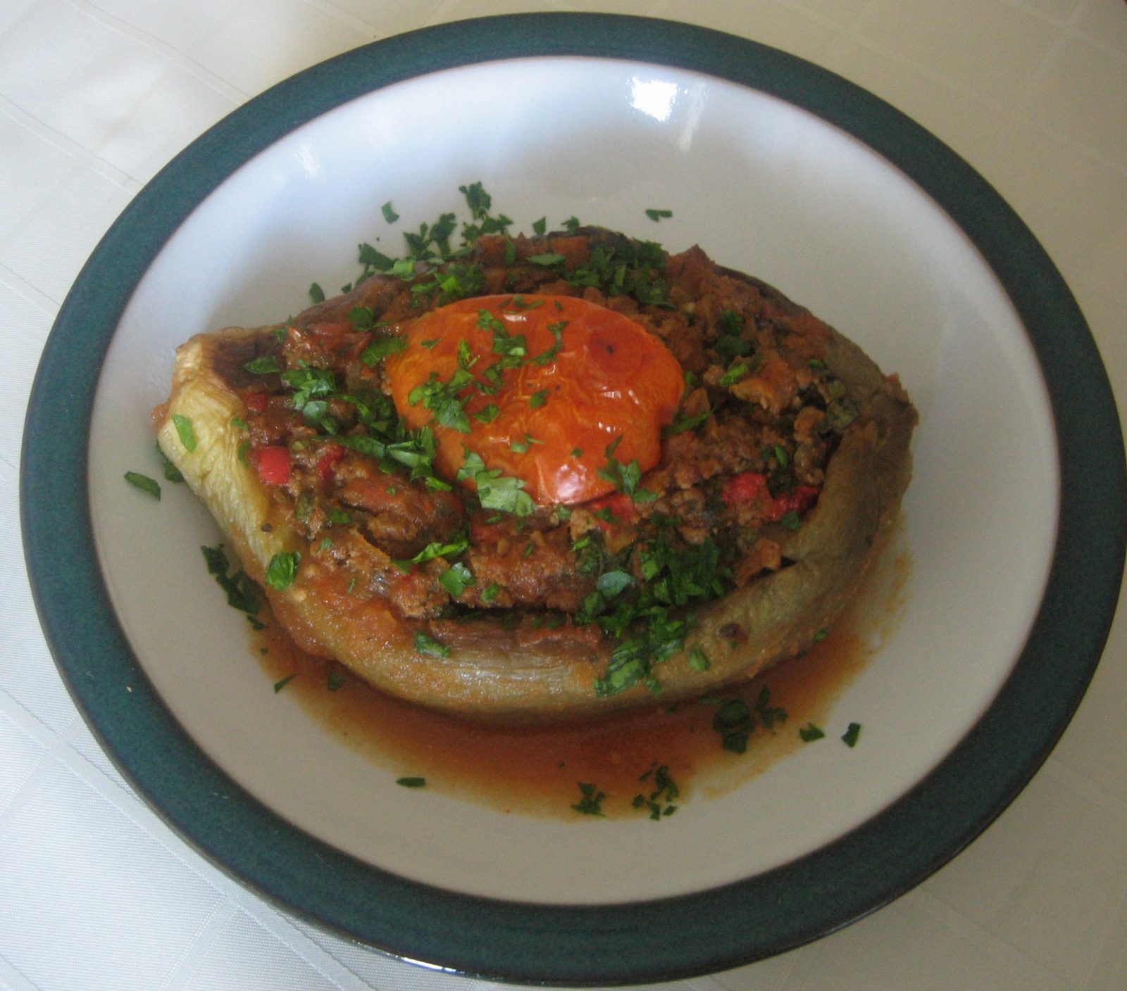 Aubergines stuffed with mince meat (Karnıyarık)