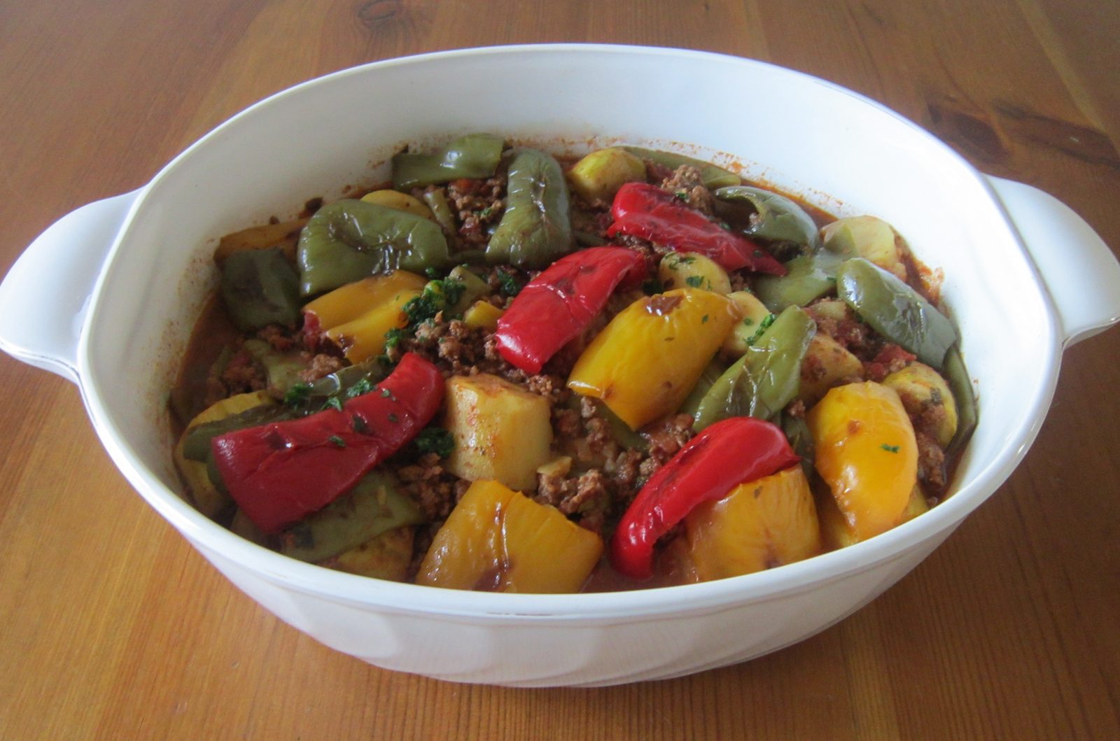 Minced Beef & Vegetables (topped with roasted mixed peppers)