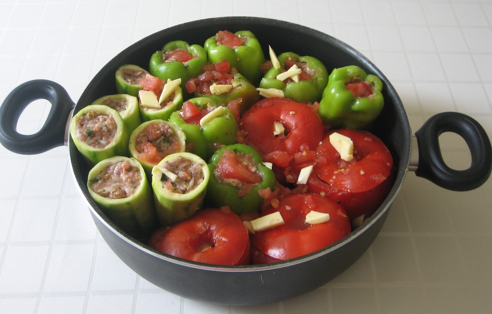 Stuffed Bell Peppers (Biber Dolması)