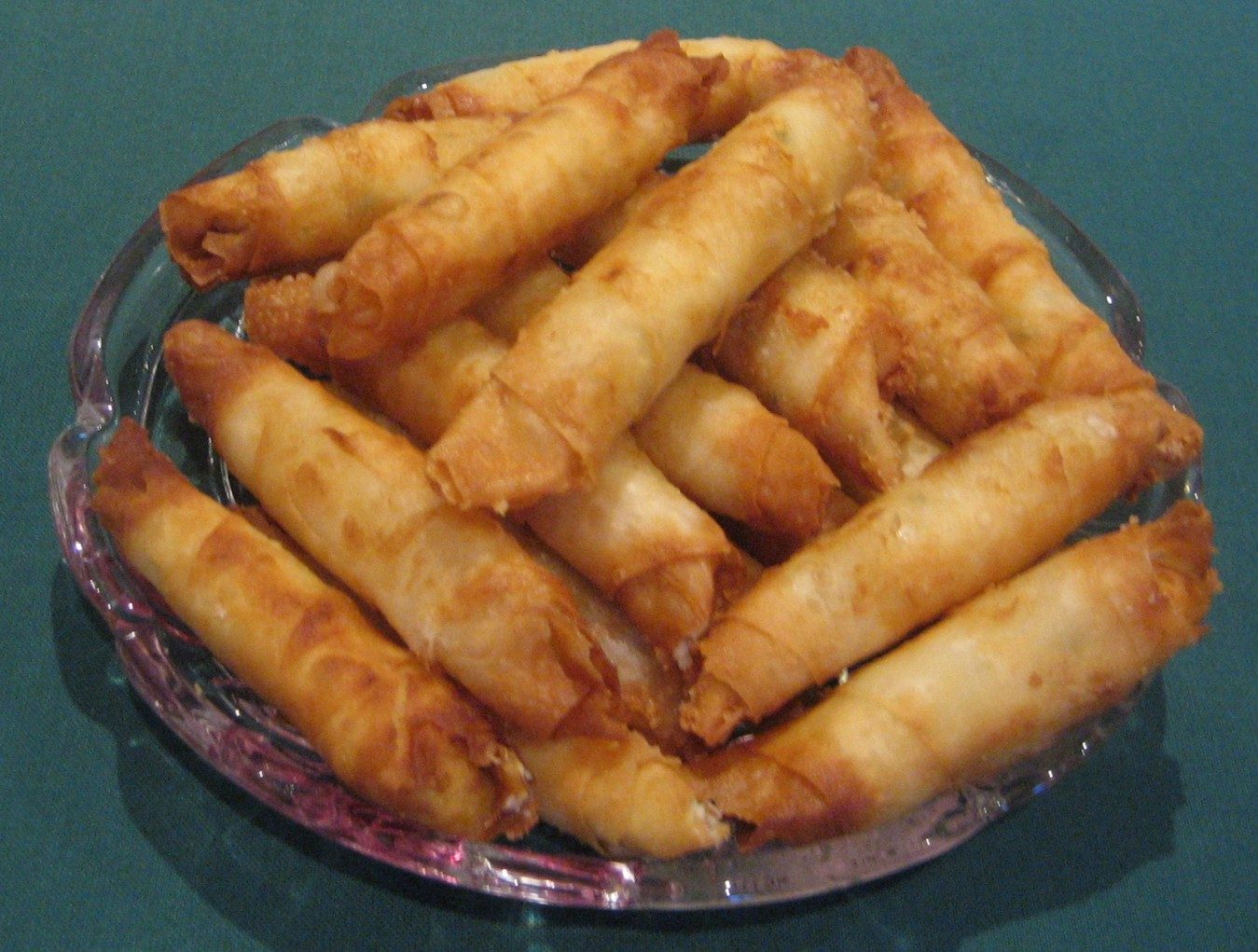 Sigara Börek (Fried Cheese Pastries)